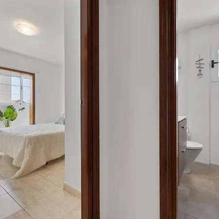 Apartment Casa Conchita. Relax, Diversion Y Playa. Playa Honda (Lanzarote)