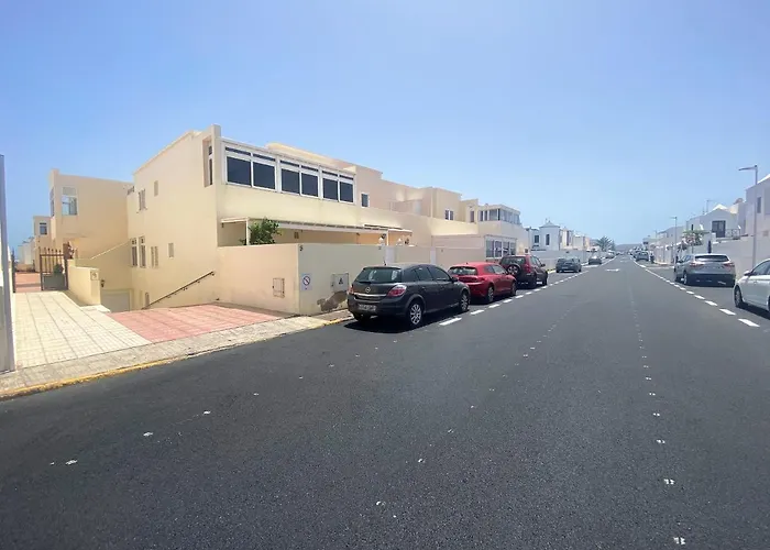 Casa Conchita. Relax, Diversion Y Playa. Apartment Playa Honda (Lanzarote)