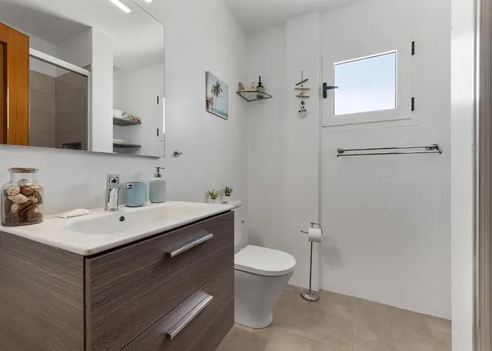 Apartment Casa Conchita. Relax, Diversion Y Playa. Playa Honda (Lanzarote)